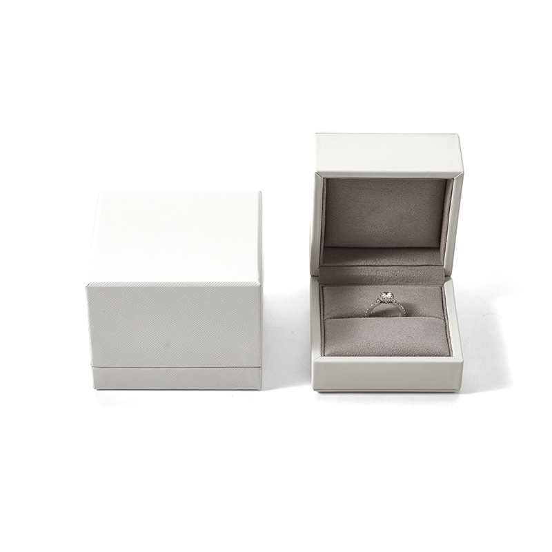 FANXI Custom white PU leather microfiber ring box
