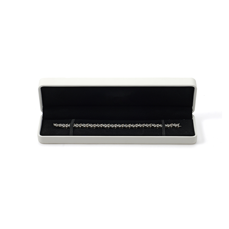 FANXI Custom white PU leather microfiber bracelet box
