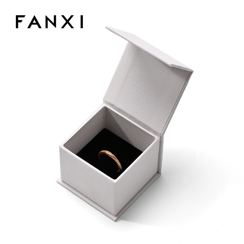 FANXI Custom White Vlevet Paper Ring Box