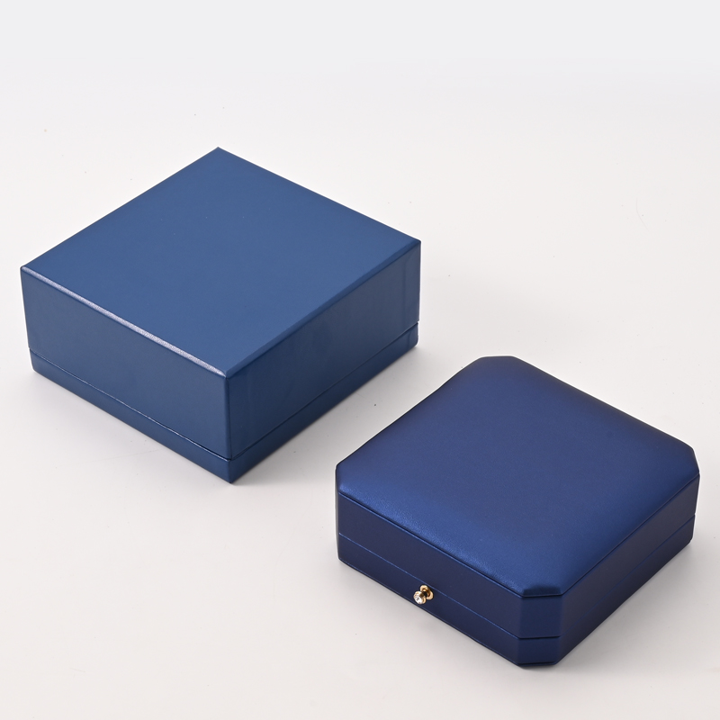 FANXI Custom Beige Blue PU Leahther Velvet Pendant Box