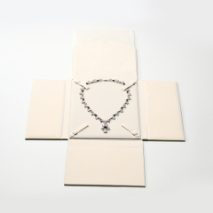 FANXI Custom Green PU Leather Velvet Necklace Pouch