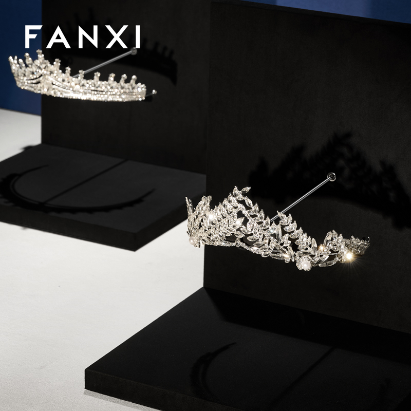 FANXI Luxury Black Beige Suede Metal Crown Display Props
