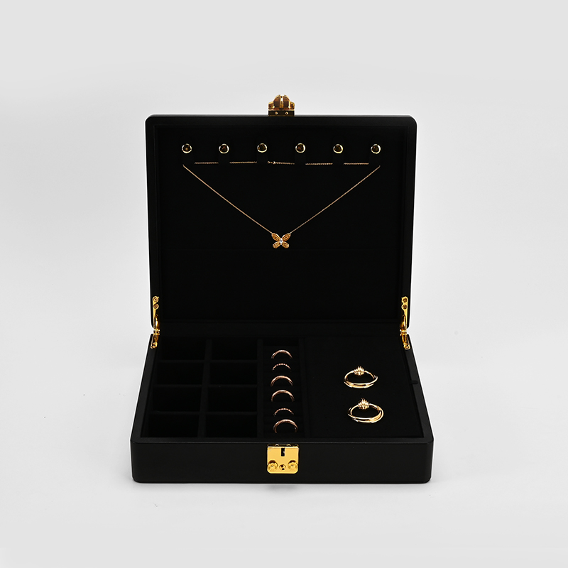 FANXI Custom Black Leather Microfiber Jewelry Show Case