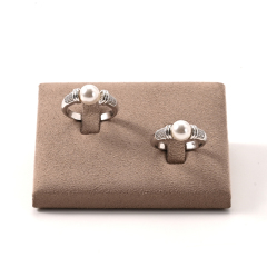 FANXI Custom Brown Suede Ring Stand