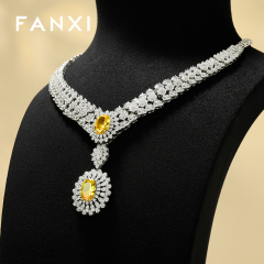 FANXI Luxury Black Microfiber Jewelry Display Set
