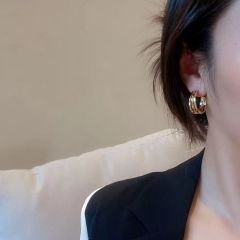 {产品},高级感小号耳圈时尚百搭休闲耳环秋冬新款925银针防过敏圆圈耳饰,高级感小号耳圈时尚百搭休闲耳环秋冬新款925银针防过敏圆圈耳饰,UPAD775 MyShop