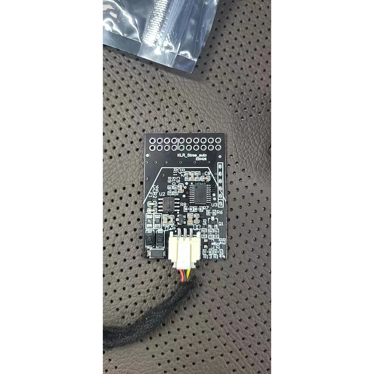 2Q0 permanent lane assist steering wheel hosting off-hand module