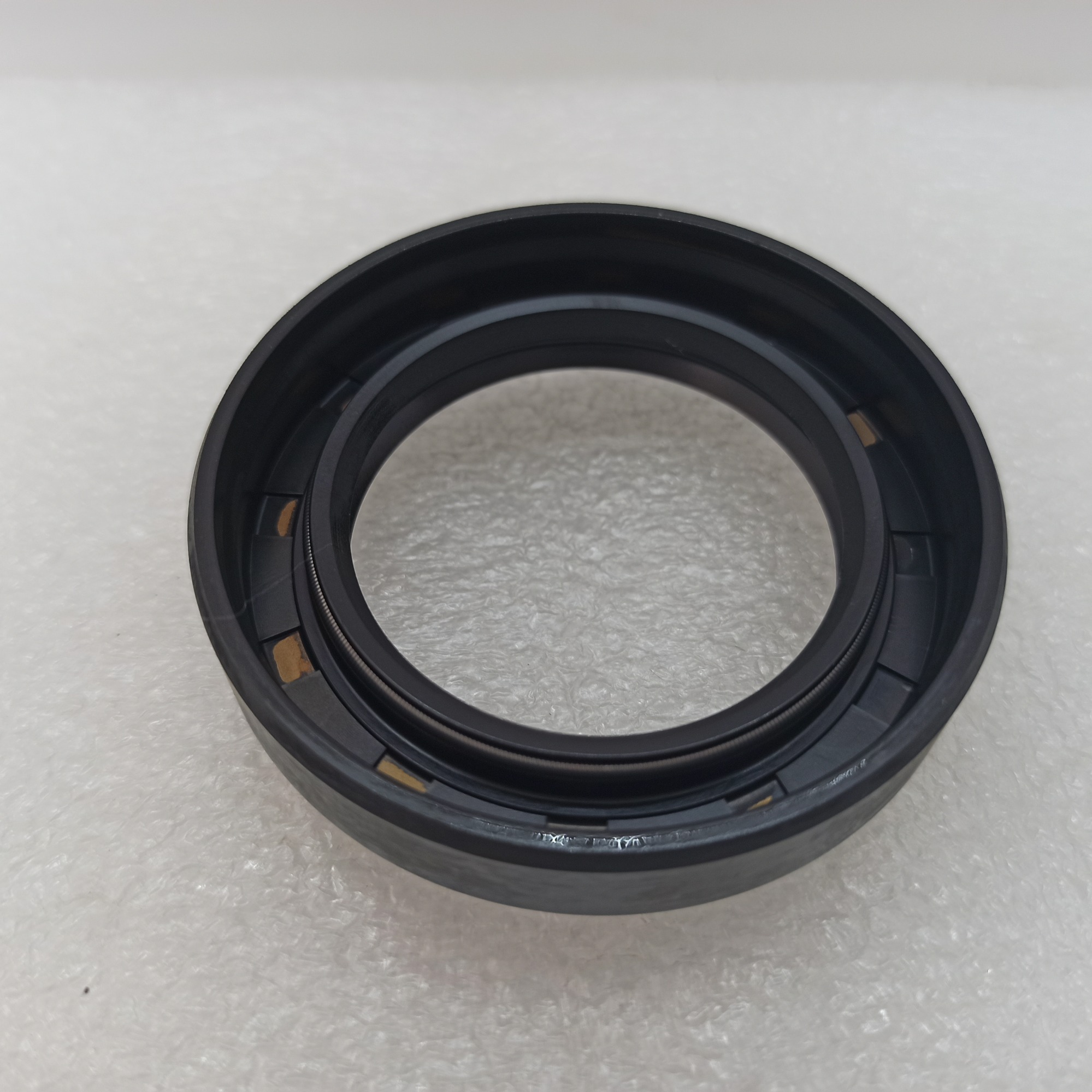 04A-0002-OEM RE4F04A RE4F04B 4F20E LEFT AXLE SEAL W/O VISCOUS COUPLING