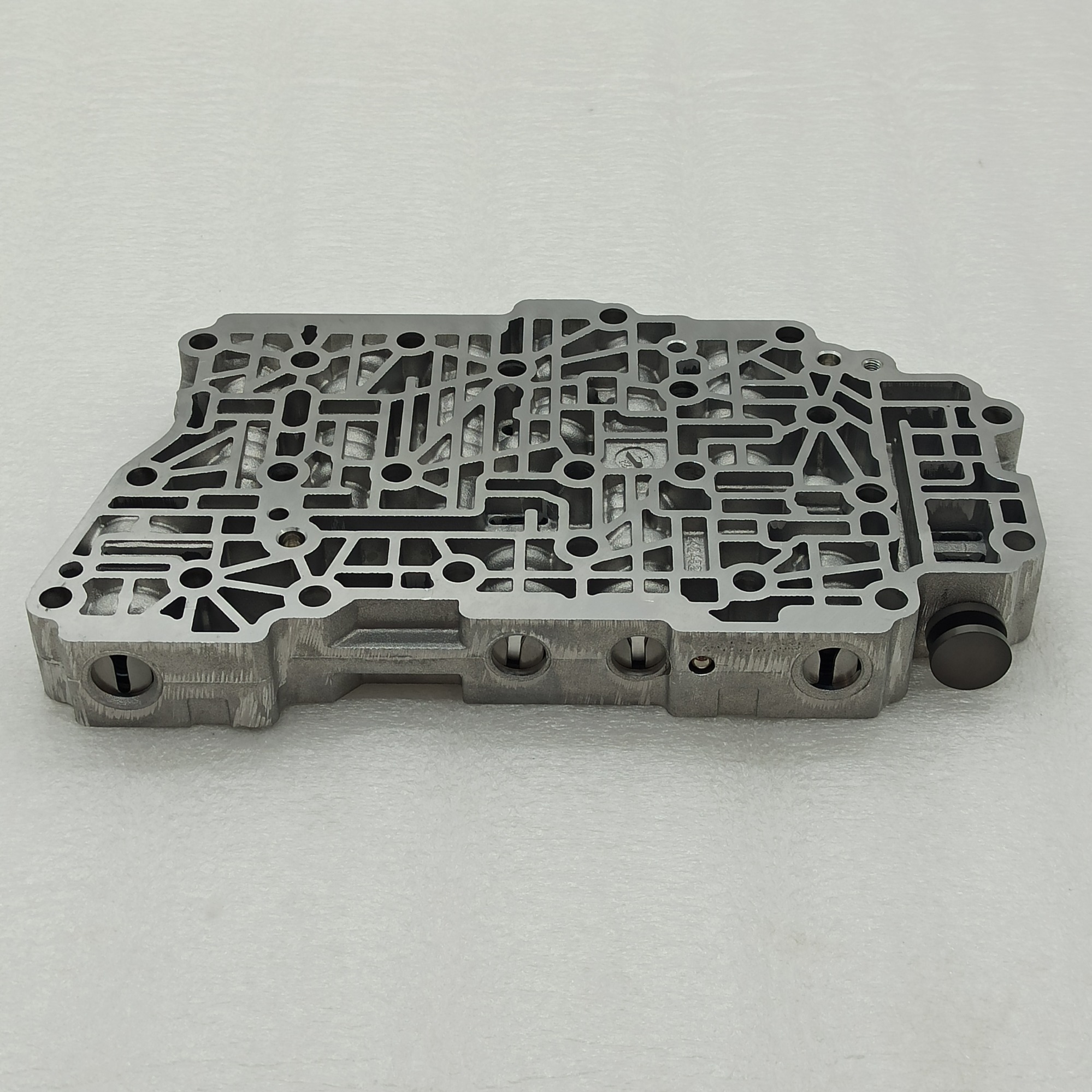 6T-0024-OEM valve body w/o separator palte and cover pad 24261745