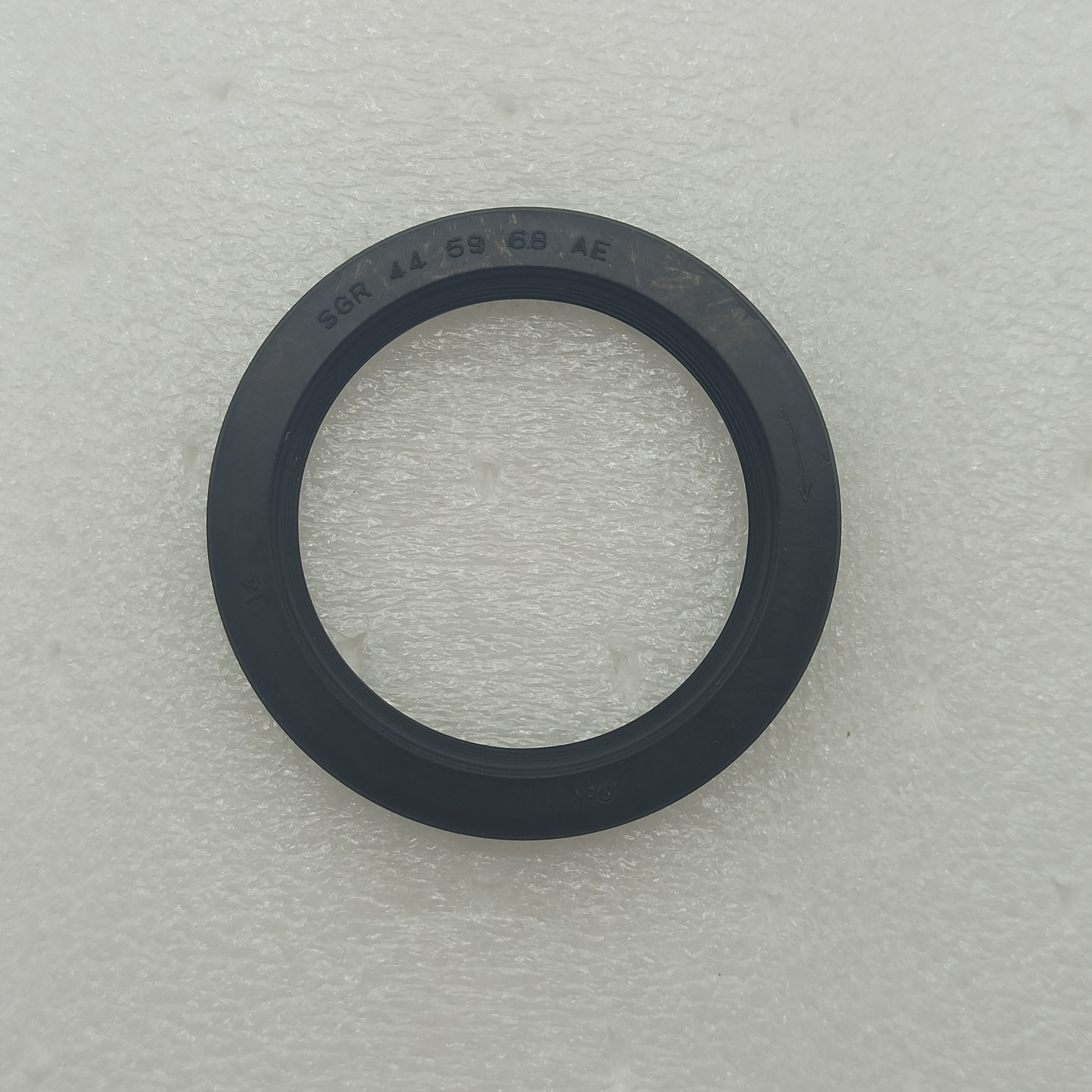 RE4F04A-0006-OEM Front oil seal AT transmission 4 Speed for N issan