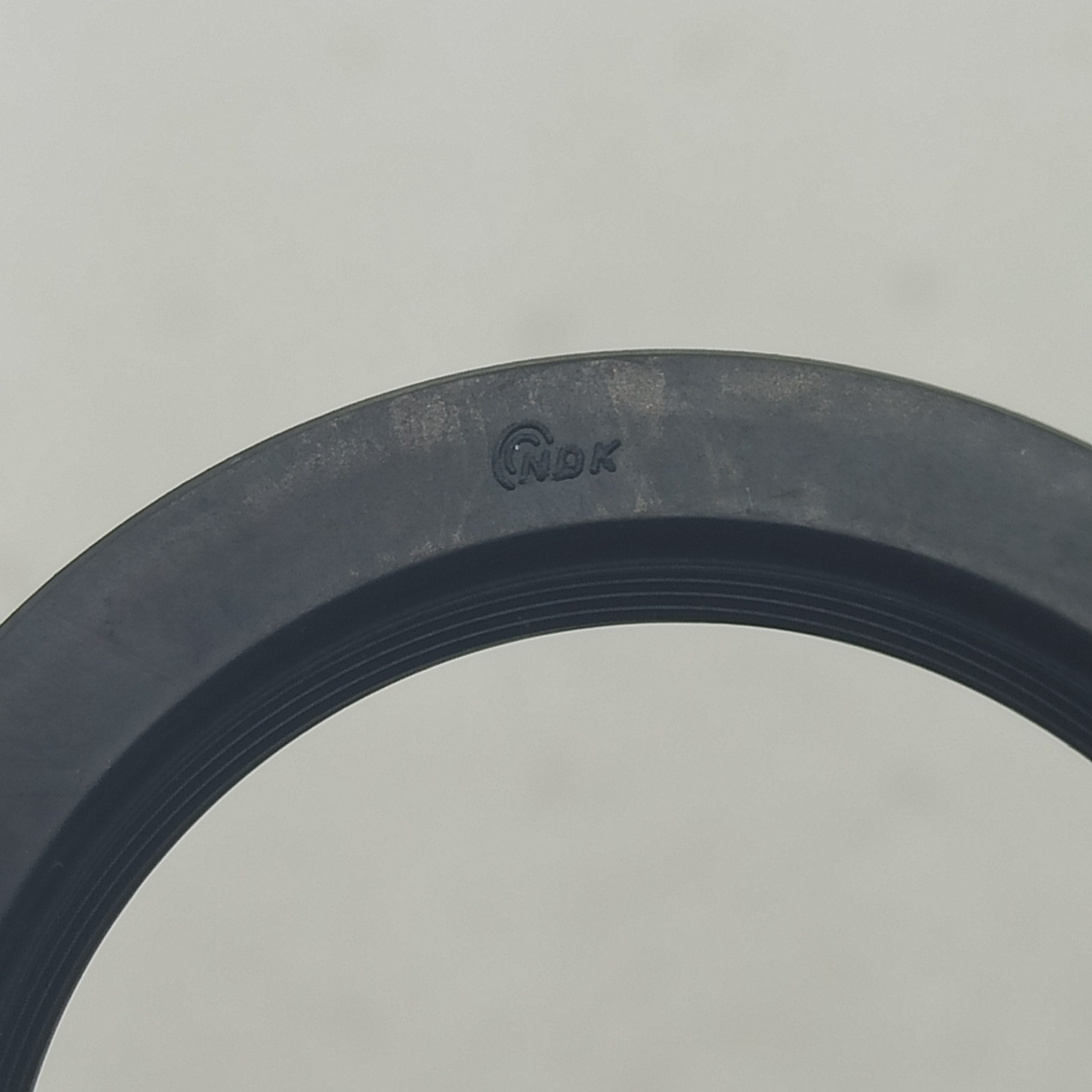 RE4F04A-0006-OEM Front oil seal AT transmission 4 Speed for N issan