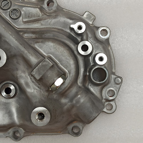 JF015E-0093-U1 Rear Cover CVT Transmission Used And Inspected For N issan car 1.6L Usually