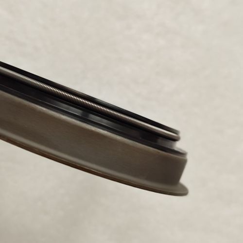 8F35-0017-AM 8F35 Axle Seal Front Case 58*72*16 8F40/8F57/H4F45 213235 JM5P-7H260-AB