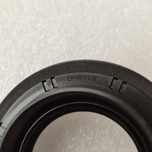 K111-0004-OEM K111 Axle Seal NOK BH 6513F 35*64*9/15.5