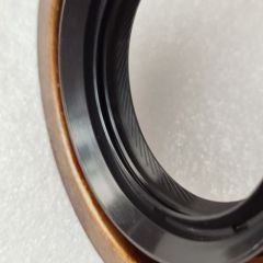 6F35-0035-AM 6F35 Axle Seal Right 2WD 204403 42*72*13/16.5
