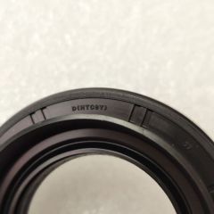 A6GF1-0016-OEM A6GF1 Axle Seal Right 45245 26110 37*65*10/17 Front Case