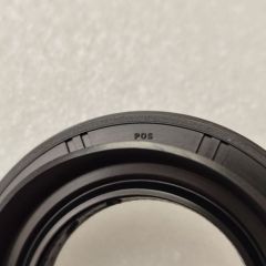 A6GF1-0016-OEM A6GF1 Axle Seal Right 45245 26110 37*65*10/17 Front Case