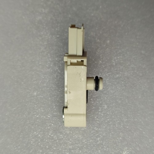 8F35-0019-OEM Pressure Sensor White 8F35 Transmission JM5P-9D290-AE 2266865