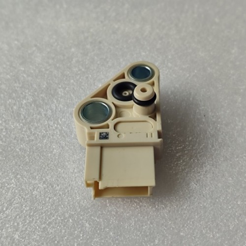 8F35-0019-OEM Pressure Sensor White 8F35 Transmission JM5P-9D290-AE 2266865