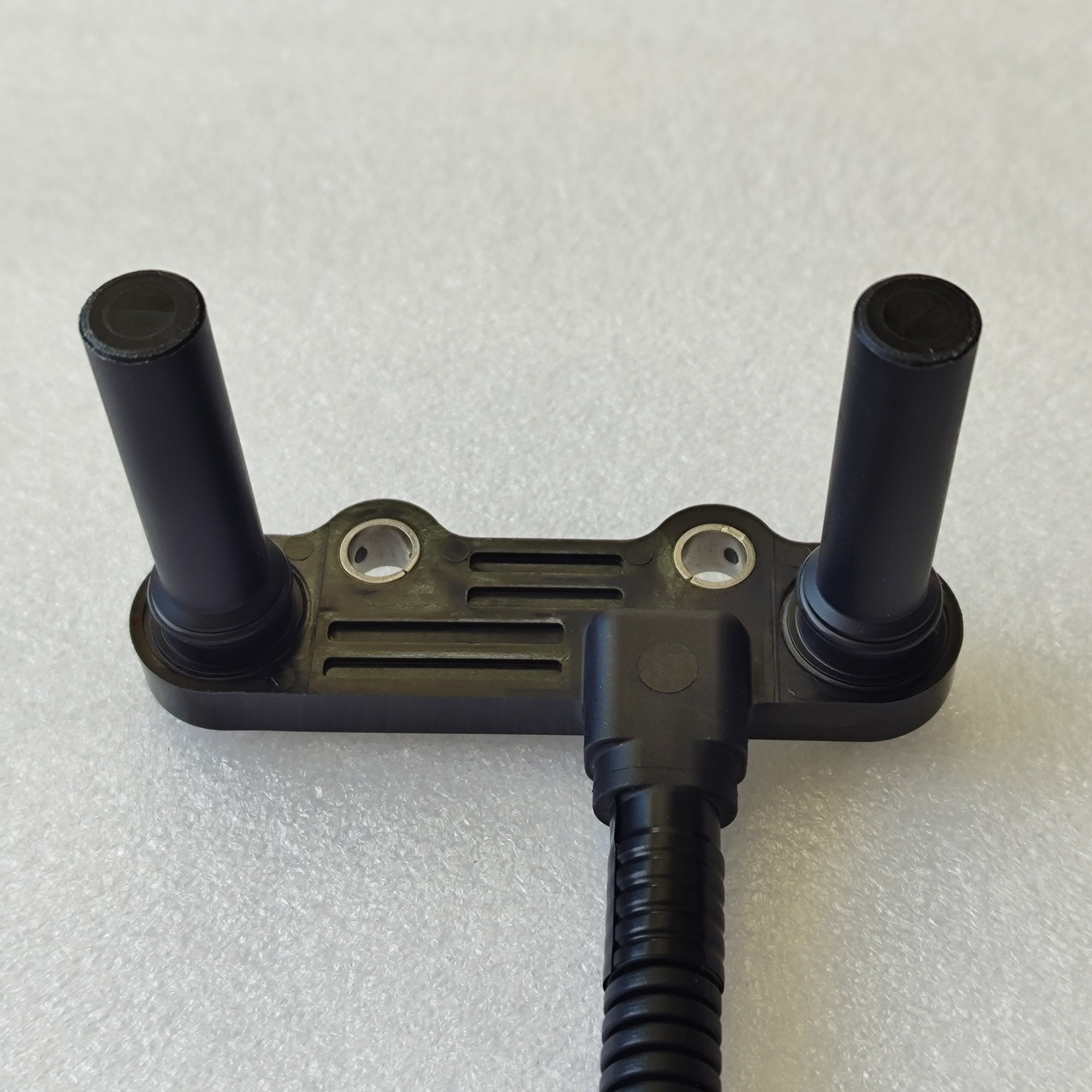 D7UF1-42600-2D010-OEM Sensor 42600-2D010 D7UF1 Transmission