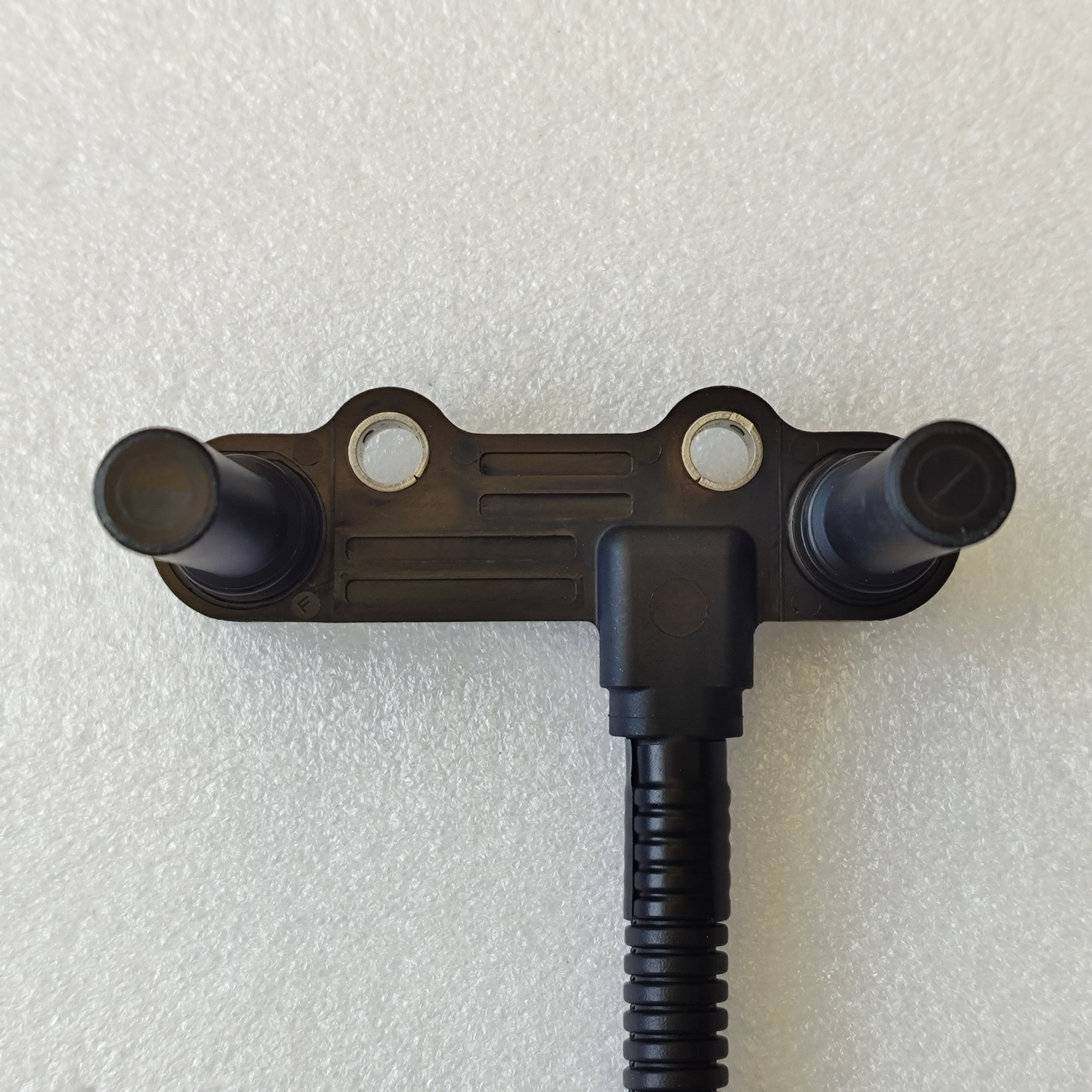 D7UF1-42600-2D010-OEM Sensor 42600-2D010 D7UF1 Transmission
