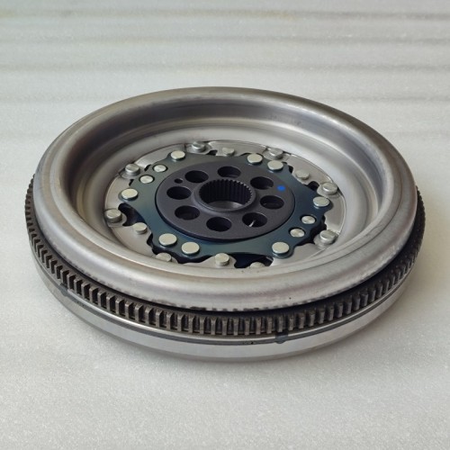 02E-0064-AM Fly Wheel 8 hole 132T 415073209 06J 105 266 D 02E Transmission