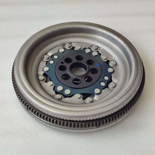 02E-0064-AM Fly Wheel 8 hole 132T 415073209 06J 105 266 D 02E Transmission