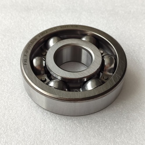 VT5-0018-OEM Bearing F-613093 30*90*23 VT5 Transmission