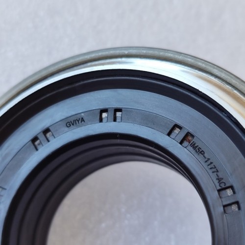 8F35-SEAL04-AM1 8F35-0016-AM1 Axle Seal 4WD Mid Case HU1177C14 38*71.58/78*14/21.5 JM5P-1177-AC 8F35 Transmission