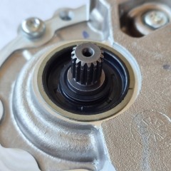 8F35-PUMP03-OEM Pump Without Outer Gear Or Chain Single Pump JM5P-7A103-EB 8F35 Transmission