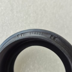 8G30-SEAL05-AM Axle Seal 43x66x10.5/23.6 XH2192E 218235 for 8G30 Transmission