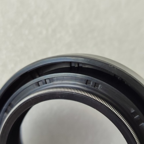 8G30-SEAL05-AM Axle Seal 43x66x10.5/23.6 XH2192E 218235 for 8G30 Transmission
