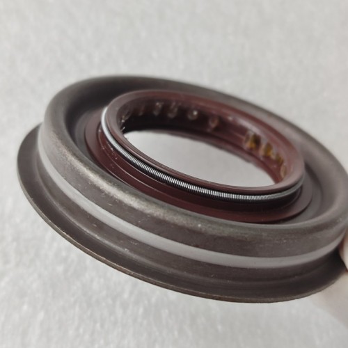 6T40-0047-OEM Axle Seal Left 24273971 33.3x61.25x9.5x11.5 for 6T30/6T31/6T40/6T41 Transmission