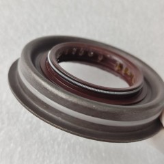 6T40-0047-OEM Axle Seal Left 24273971 33.3x61.25x9.5x11.5 for 6T30/6T31/6T40/6T41 Transmission