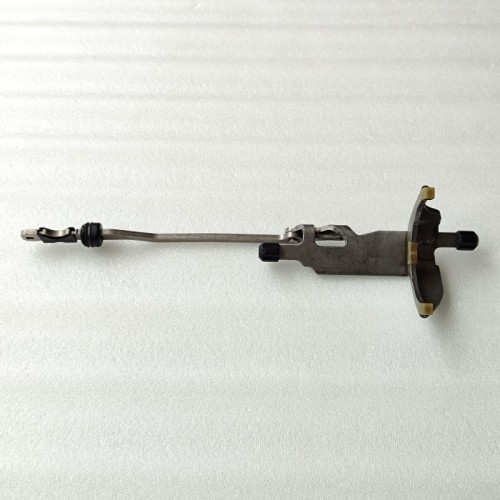 0B5-FORK02-U1 Shift Fork 0B5 311 570E for Audi A4 A5 DL501 DSG 7-Speed Automatic Transmission Replacement