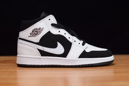 Air Jordan AJ1 Mid “White/Black”