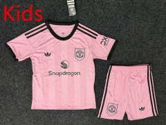 25-26 Manchester United Goalkeeper Pink Kids/Youth Soccer Uniform-5526