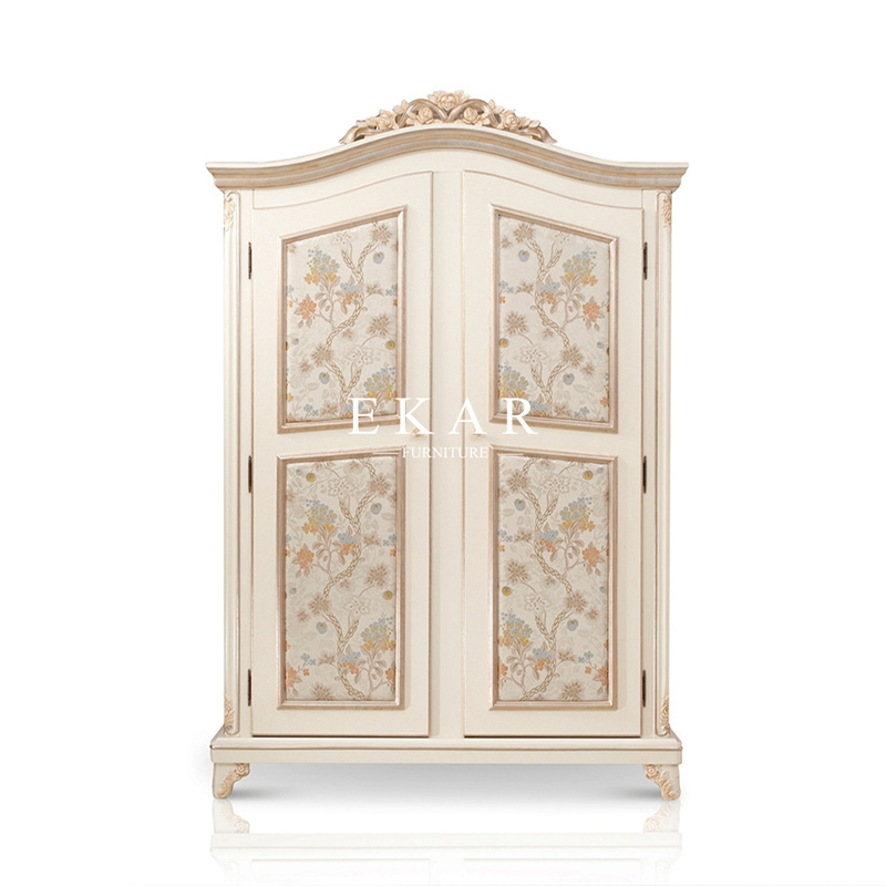 Bedroom Embroidered White Wooden Wardrobe Closet/Cabinet/Storage