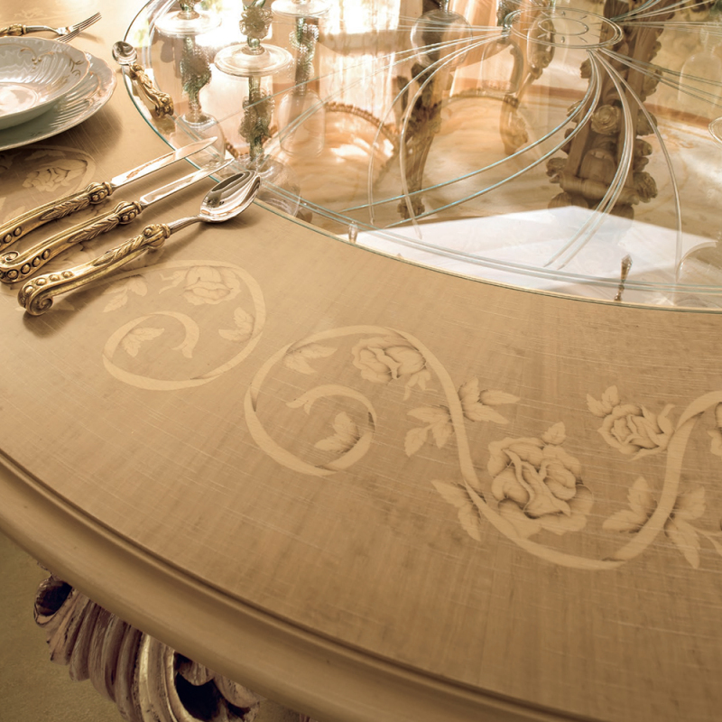 Elegant Baroque Style Solid Wood Round Dining Table