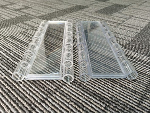 Comparison between normal polycarbonate slat and V-0 fire retardant polycarbonate slat