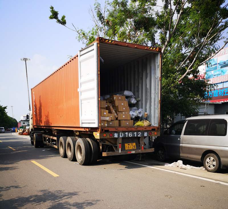 container loading for galvanized steel roller shutter doors