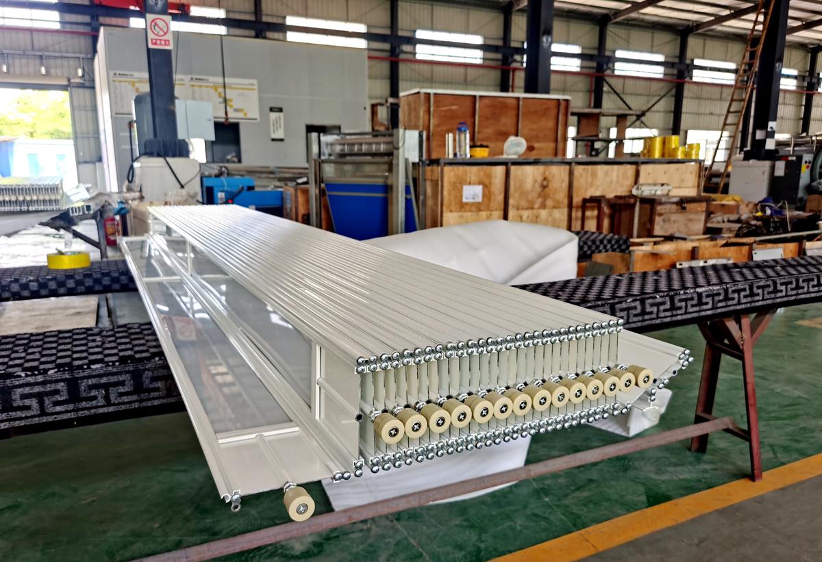 ommercial security side folding closure fabrication in our factory