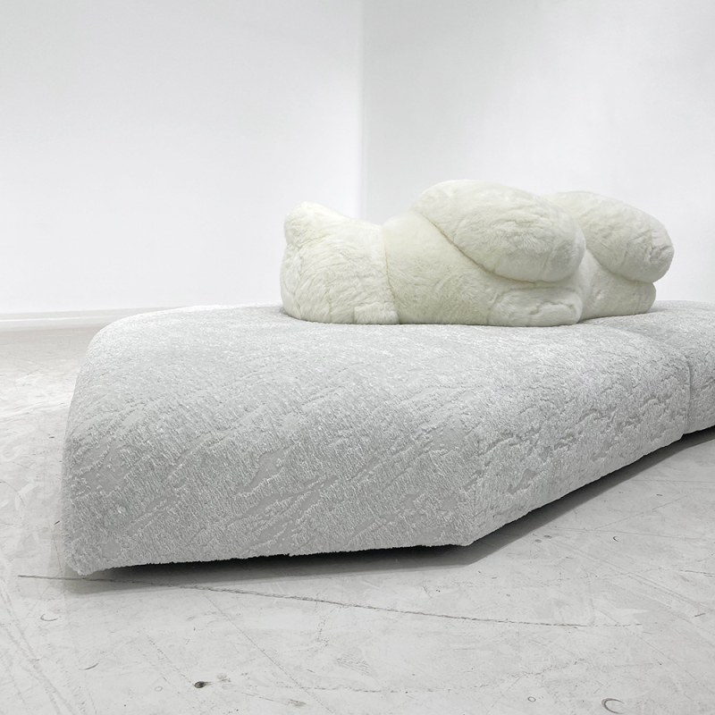Italian Designer Living Room Furniture Uniquely Polar Bear Shaped Big Size Couch