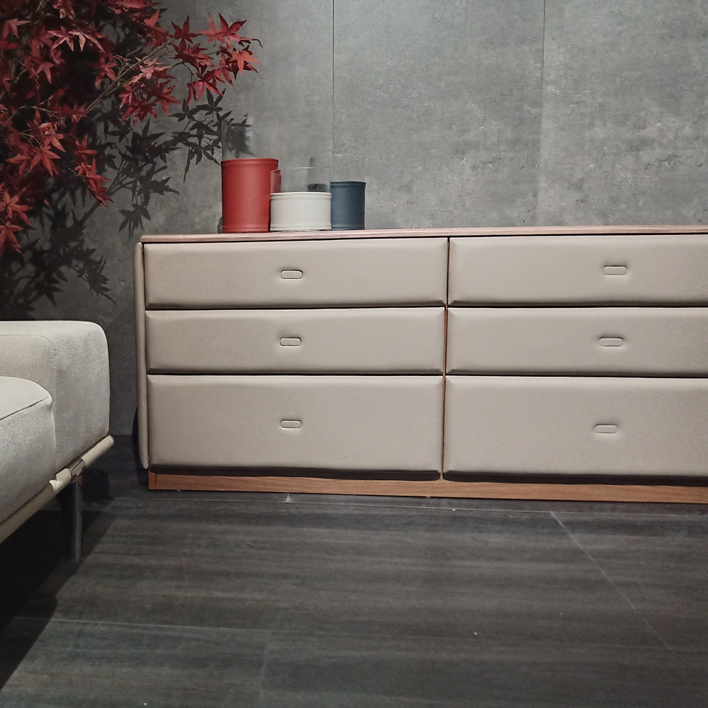 Elegant Design Sideboard 