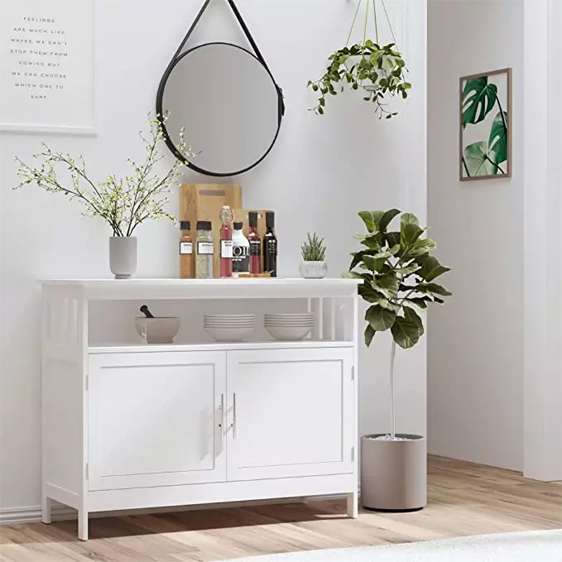 Metal frame in matt black matched with black leather console table mirror