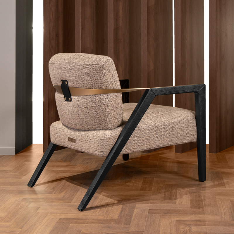 Ash wood in matte black matched with stainless steel backrest in copper brushed chair