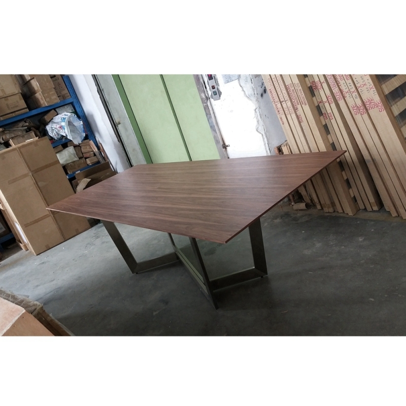 MDF(25MM) veneered in walnut in lacquer dining table