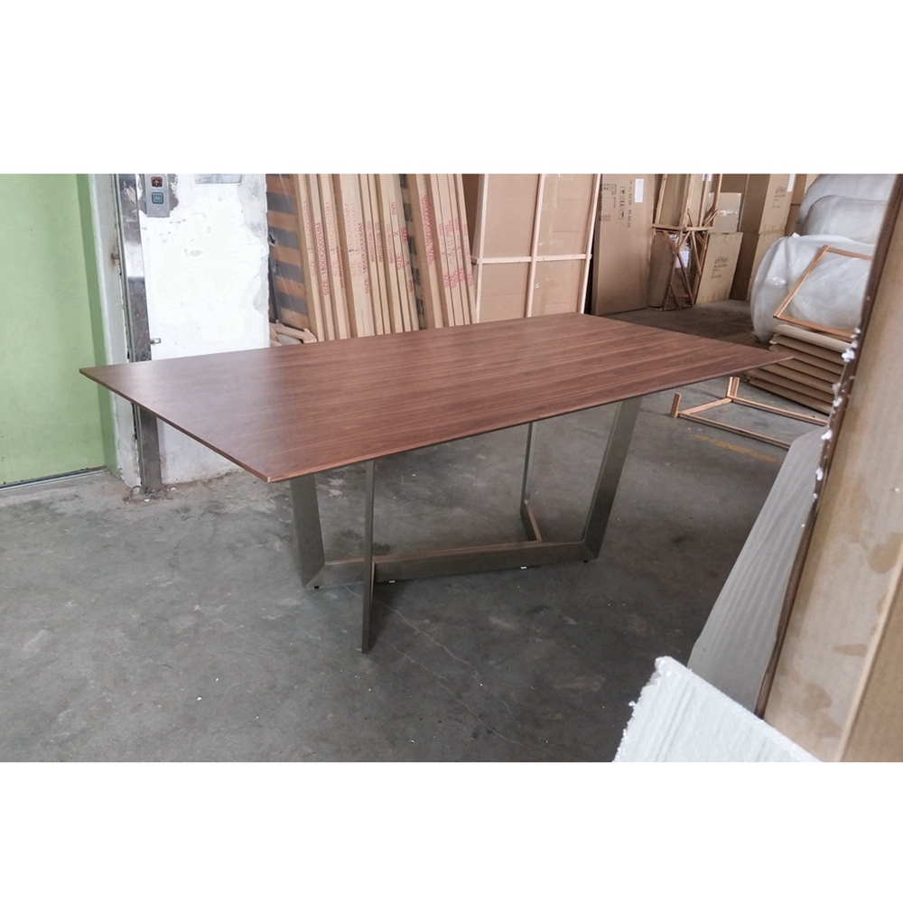 MDF(25MM) veneered in walnut in lacquer dining table
