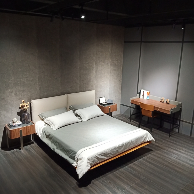 Luxury Natural Bedroom Furniture Nightstand - Wooden Bedside Table for Elegance