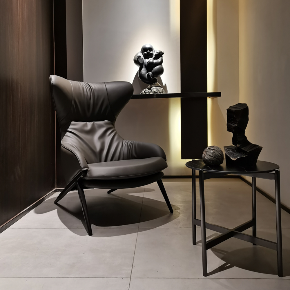 Leather lounge chair